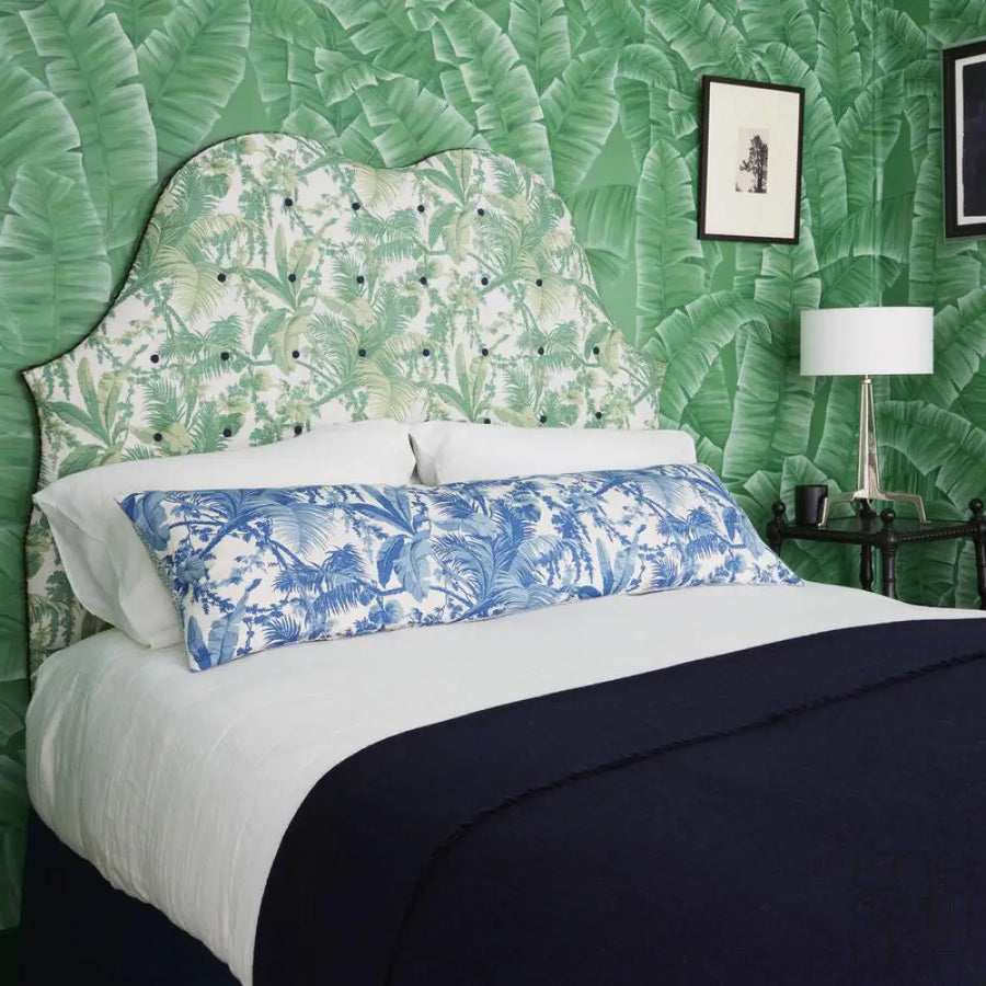 Mae custom bespoke headboard made using natural sustainable materials in the UK. British craftsmanship by Ensemblier London
