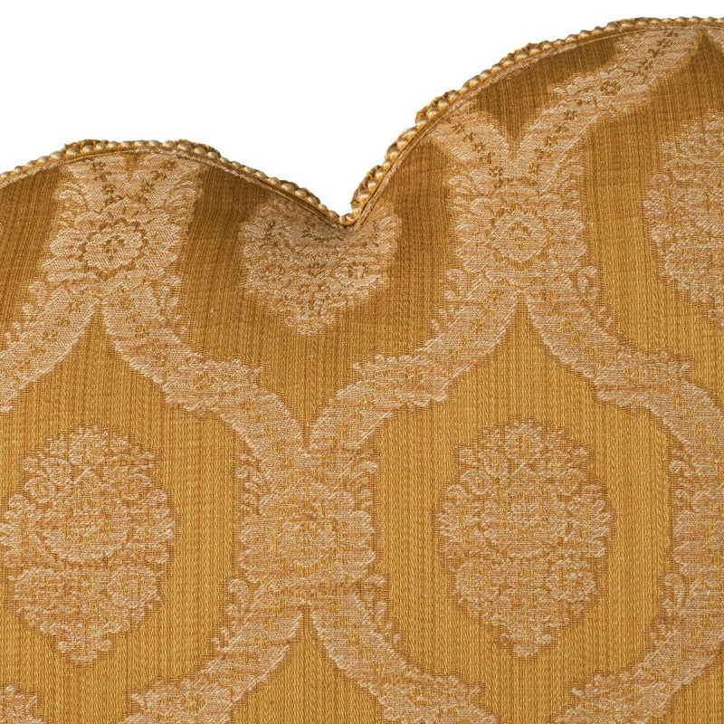 Eriu: 19th-century damask with silk braid